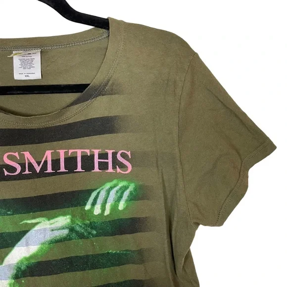 The Smiths 2004 The Queen Is Dead Album Art Band T-Shirt Hard to Find XXL Womans - Picture 7 of 16